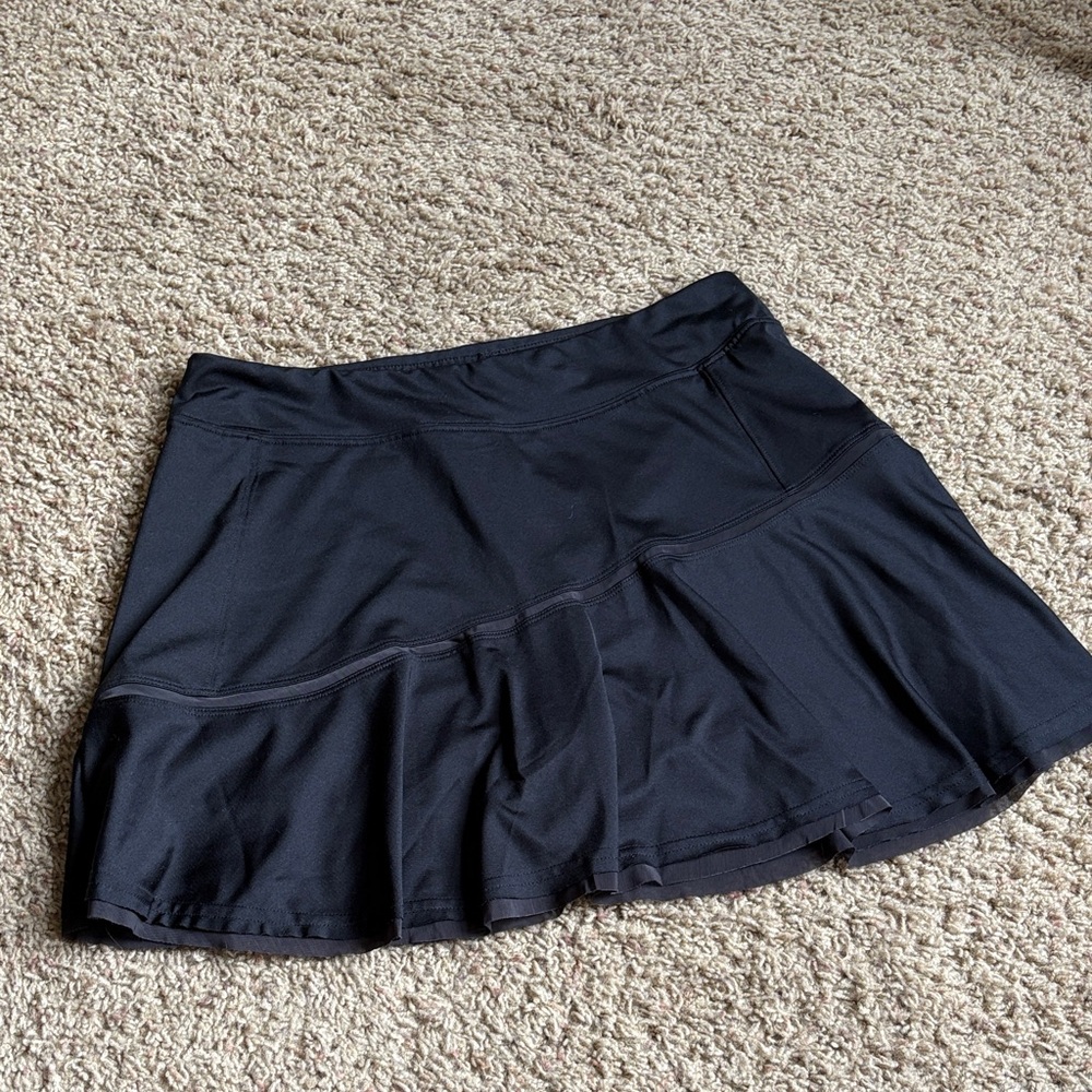 Inphorm Black athletic tennis skort Women’s Medium Tennis Skirt Sporty Girly